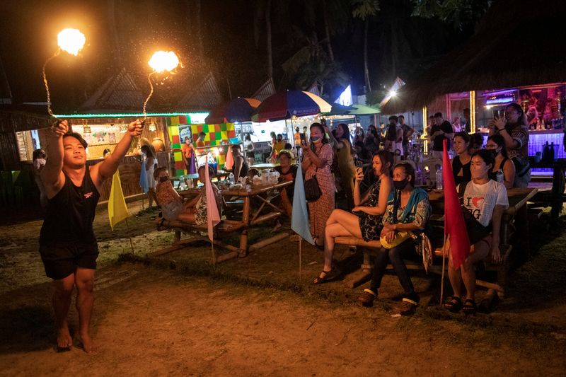 Philippines to offer value-added tax refund to foreign tourists by 2024