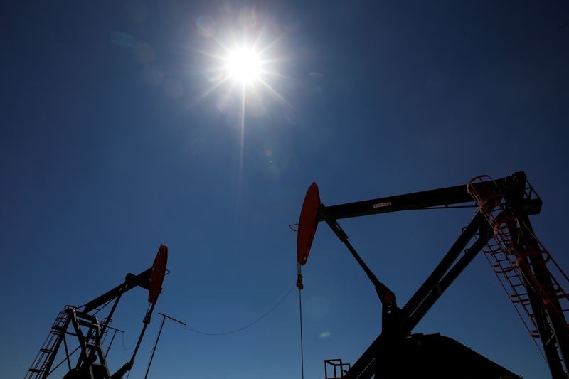 Oil prices move little in anticipation of more China cues