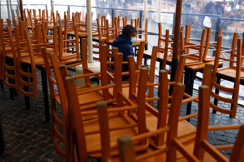 Italy Jan jobless rate edges up to 7.9%, with 35,000 jobs created